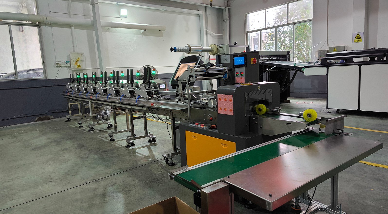 Card packing machine