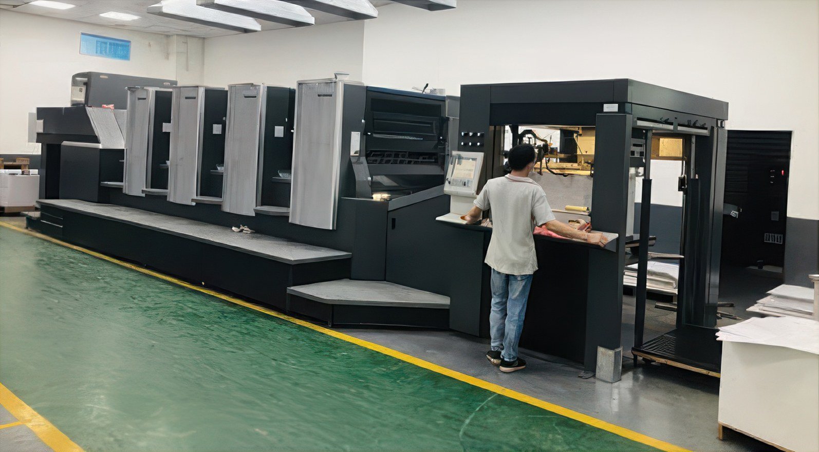 Heidelberg folio printing press